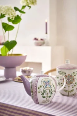 Lily & Lotus Tekande